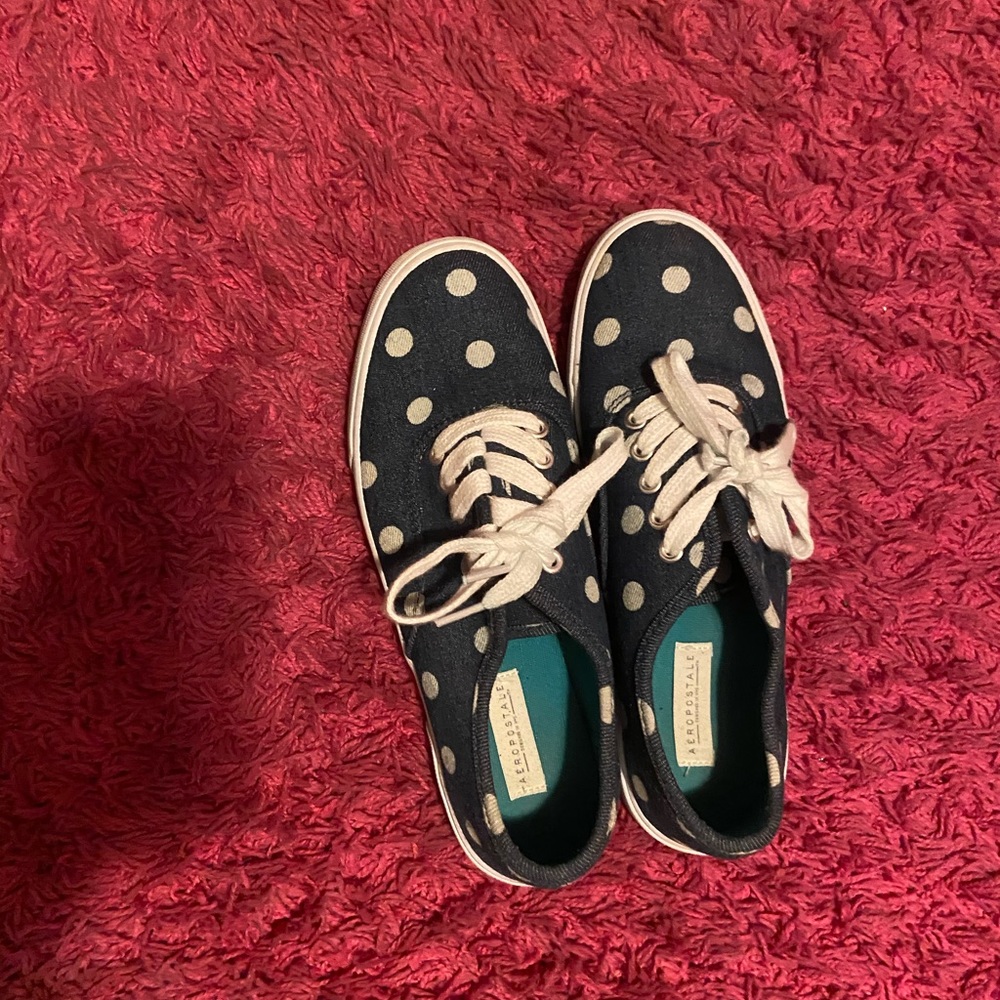 Aeropostale Polka dot canvas shoes